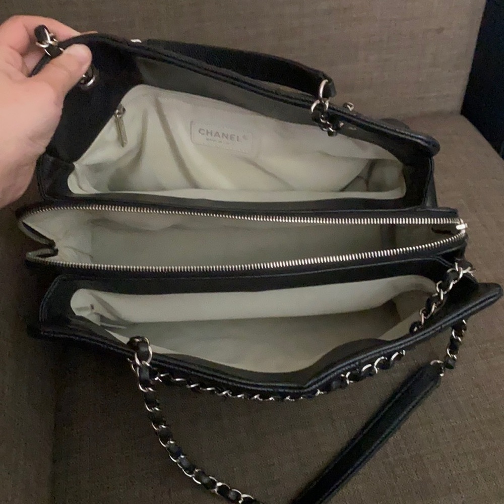 Chanel Grand Shopping Tote - Picture 9 of 17